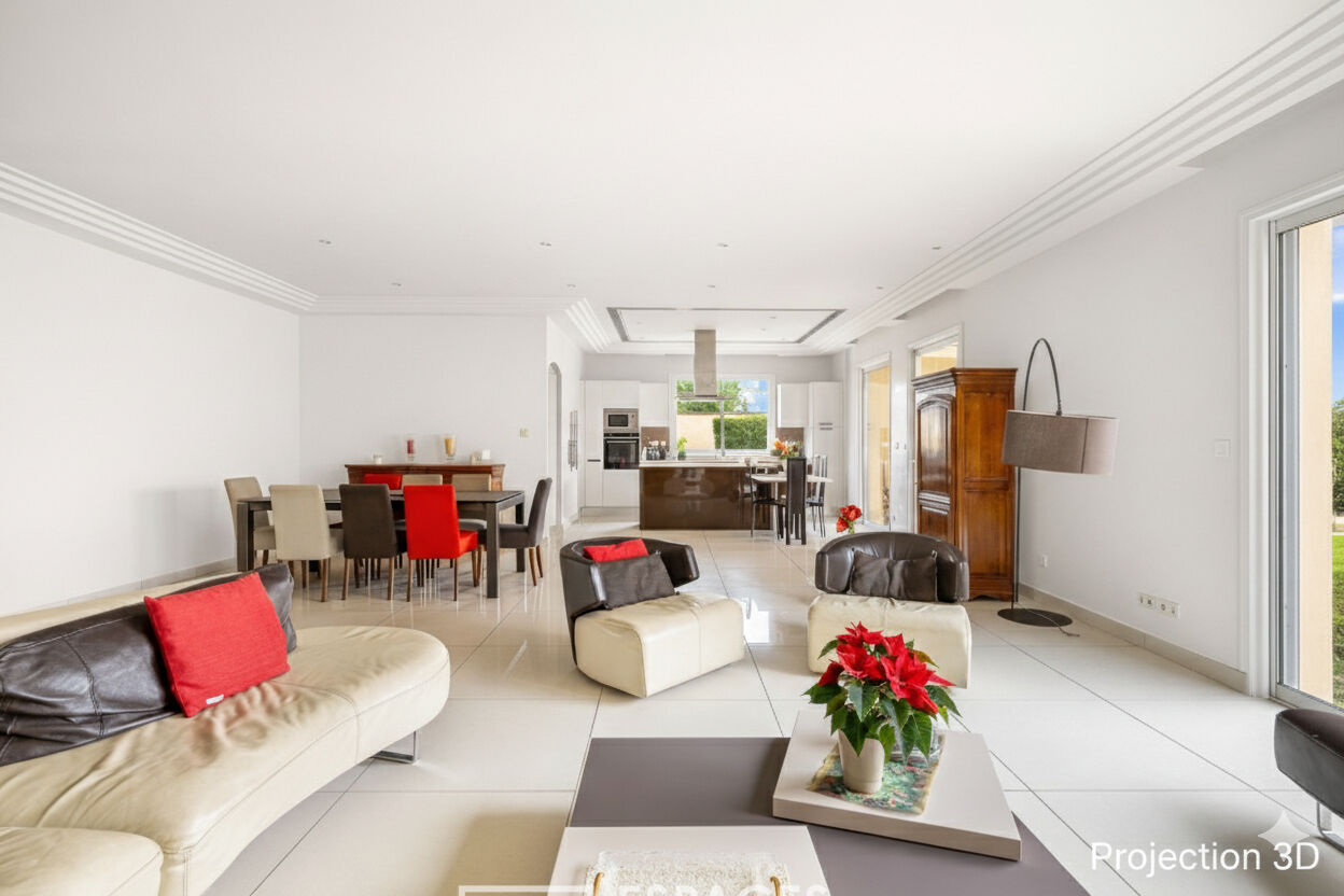 Maison de plain pied avec piscine