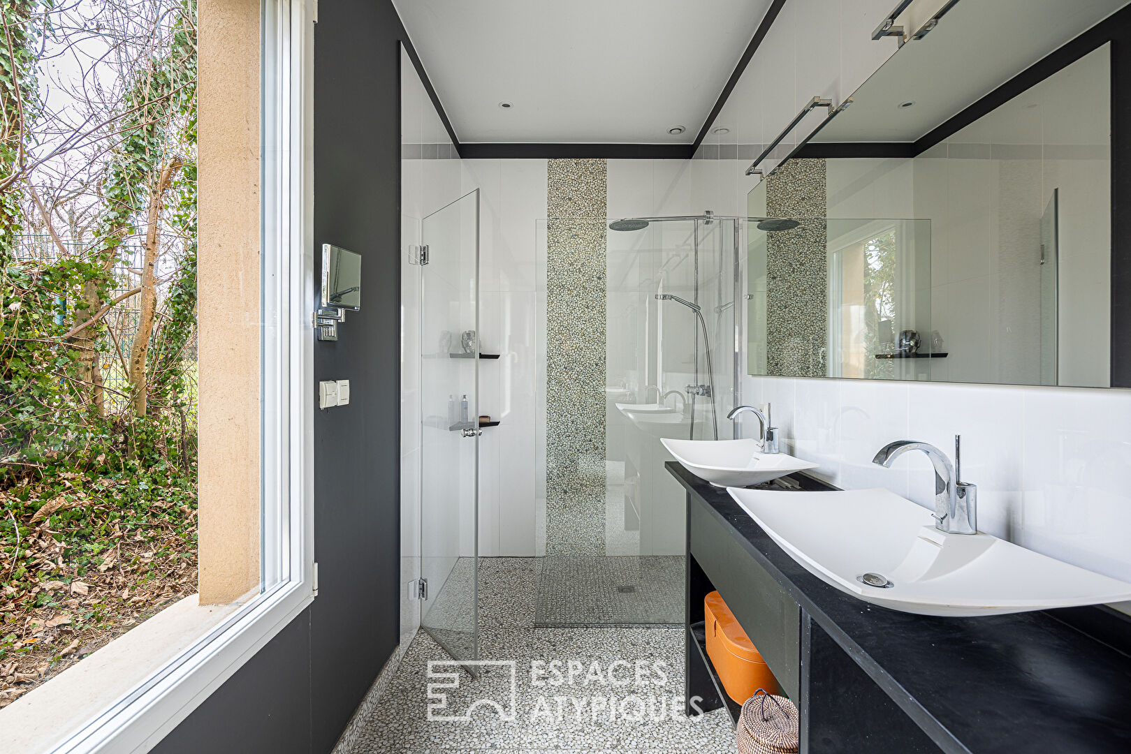 Maison de plain pied avec piscine