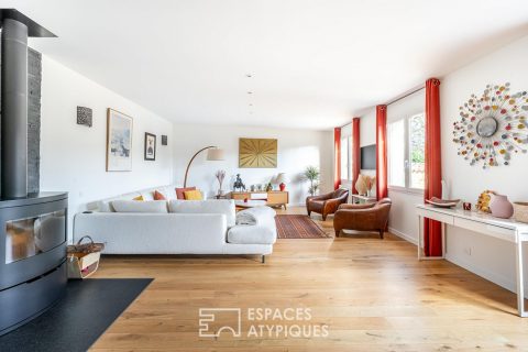 Très beau corps de ferme entièrement rénové avec piscine à Dardilly le Haut