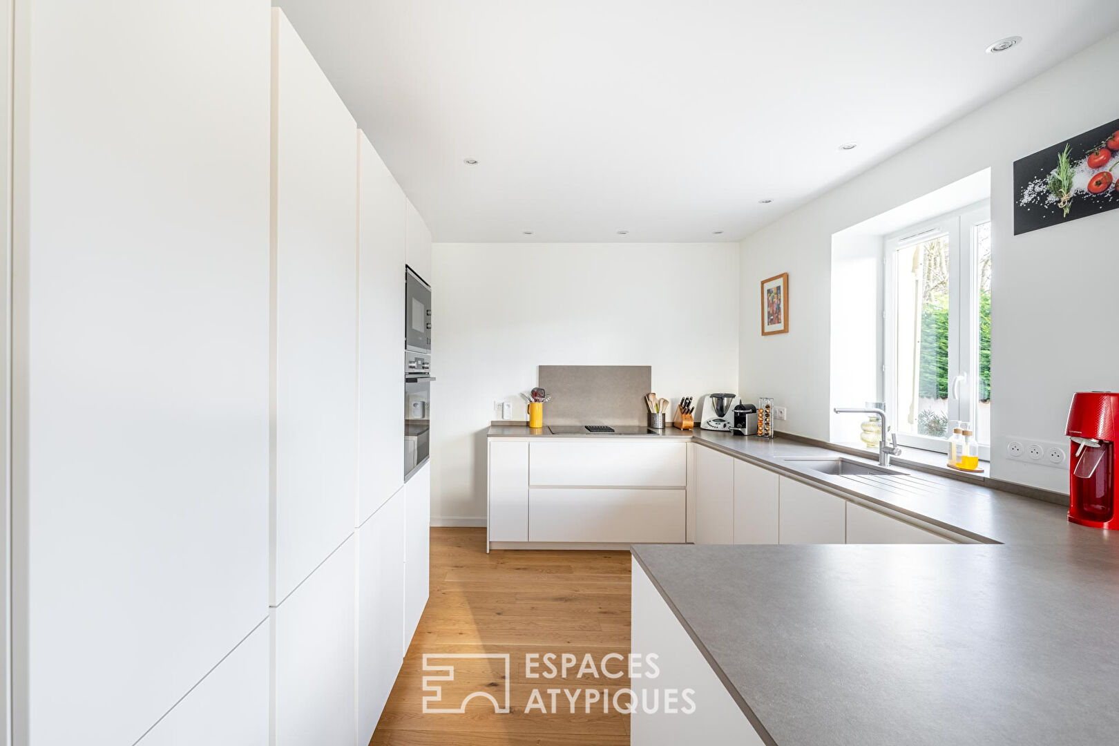 Très beau corps de ferme entièrement rénové avec piscine à Dardilly le Haut