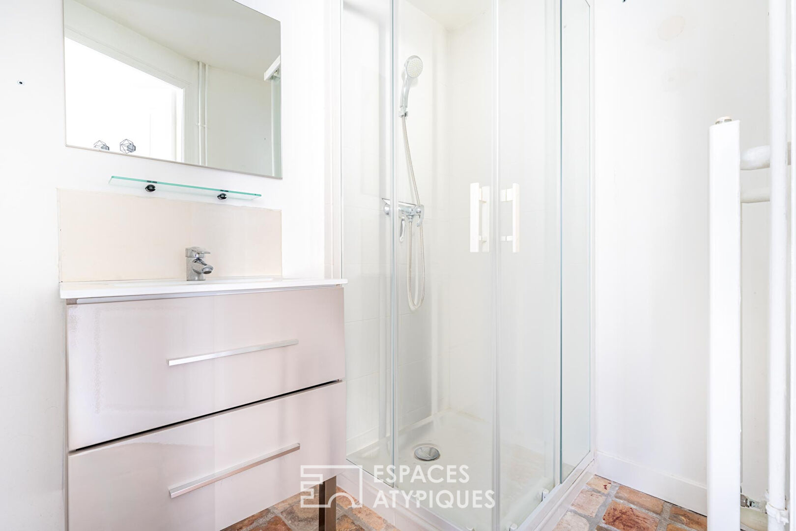 Très beau corps de ferme entièrement rénové avec piscine à Dardilly le Haut