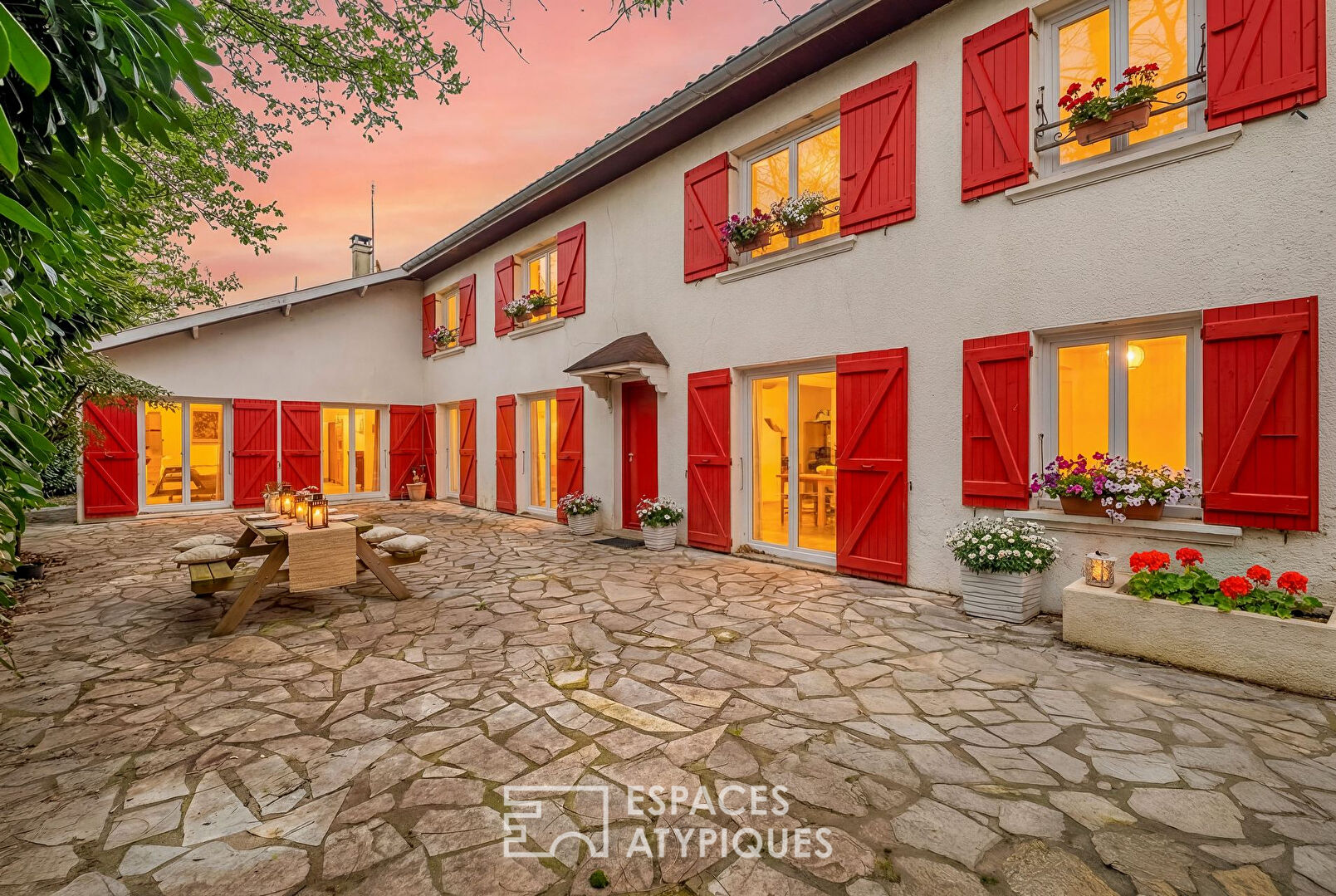 Maison de caractère à réinventer, aux portes de Vienne