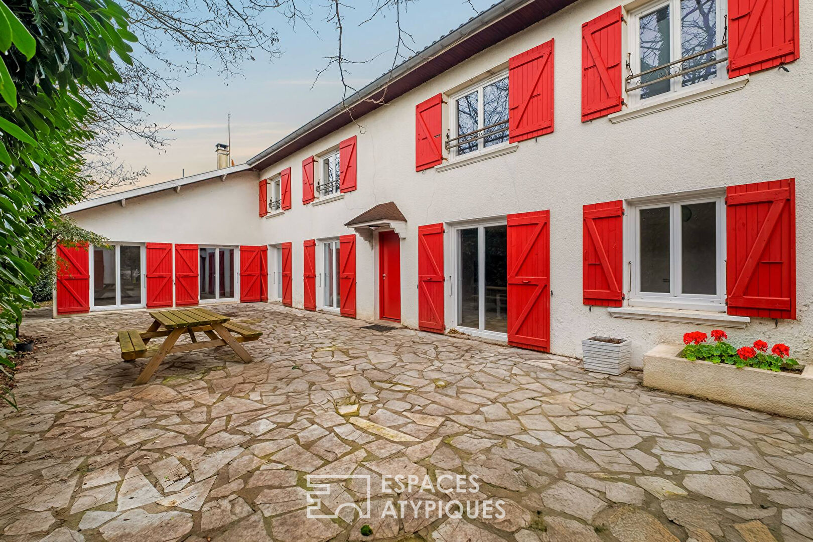 Maison de caractère à réinventer, aux portes de Vienne