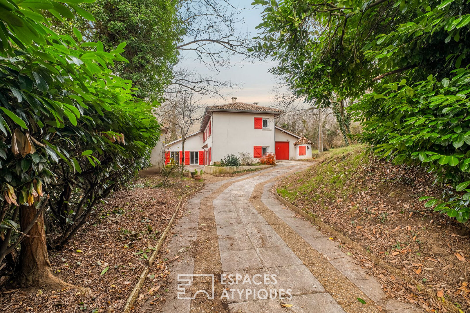 Maison de caractère à réinventer, aux portes de Vienne