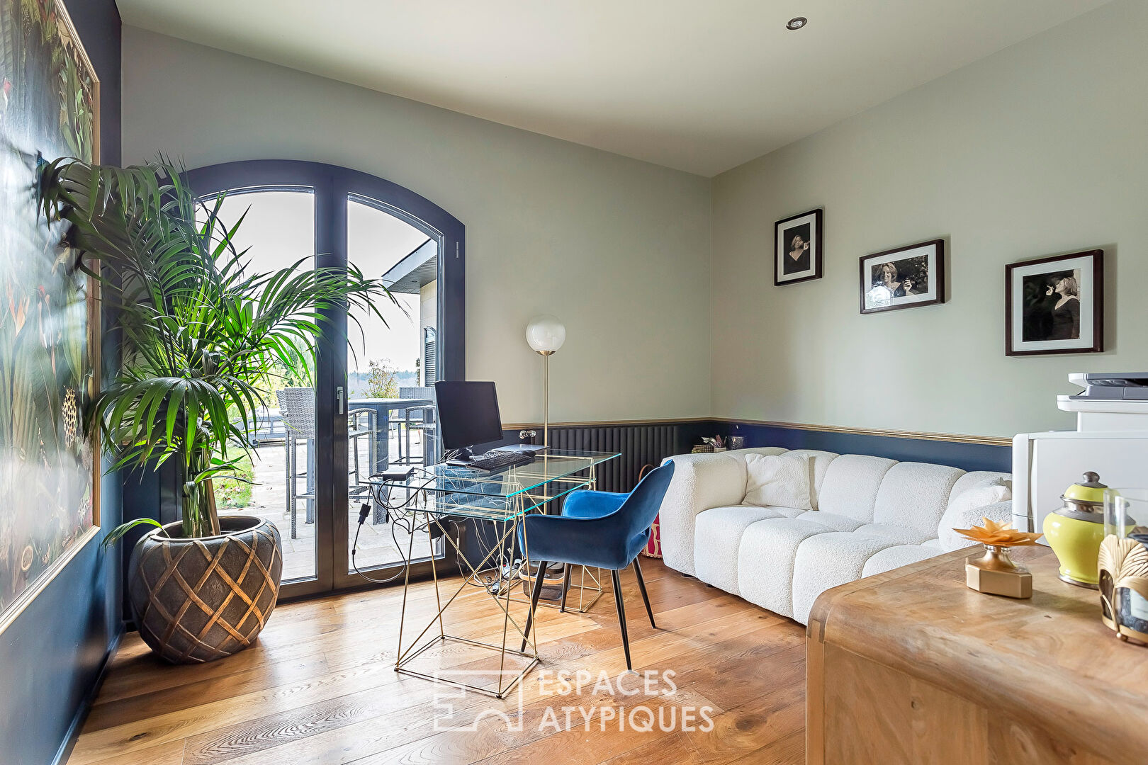 Maison de charme raffinée avec jardin bucolique et piscine