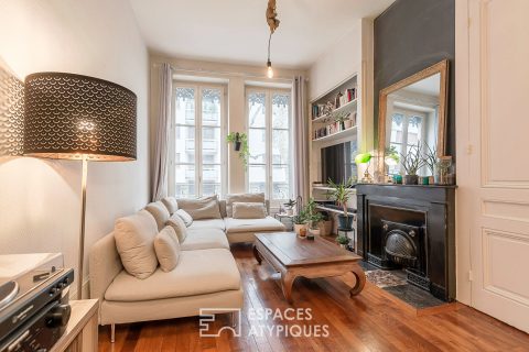 Ancien rénové proche de la place Sainte-Anne