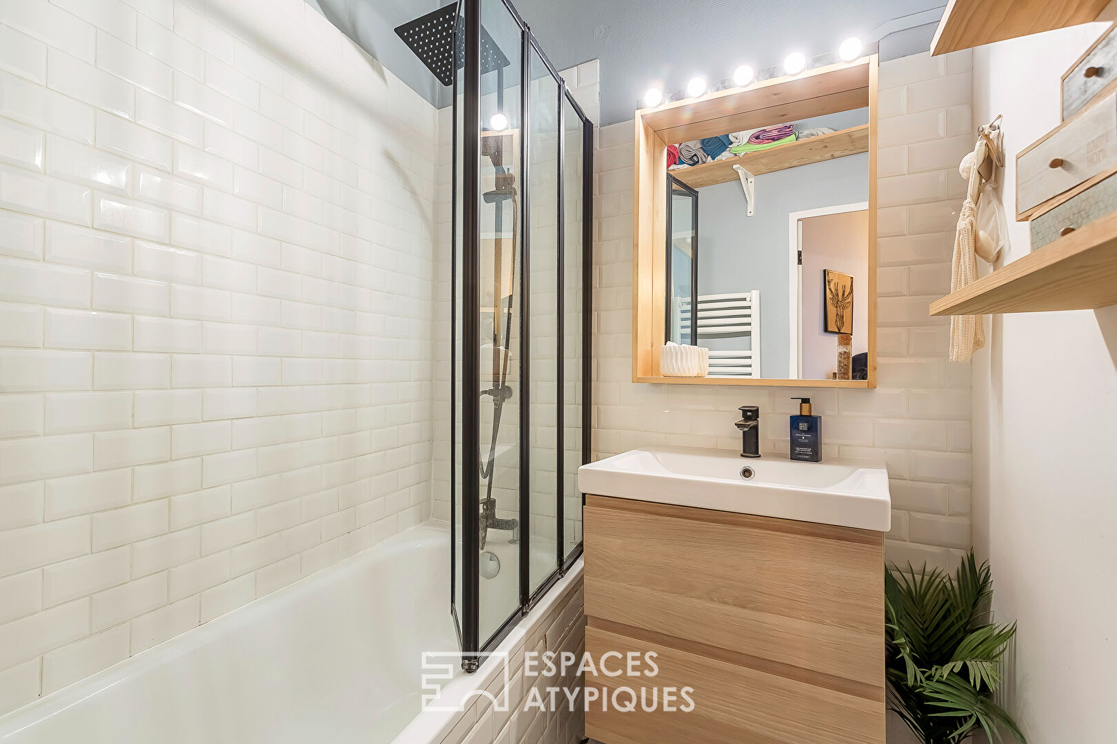 Ancien rénové proche de la place Sainte-Anne