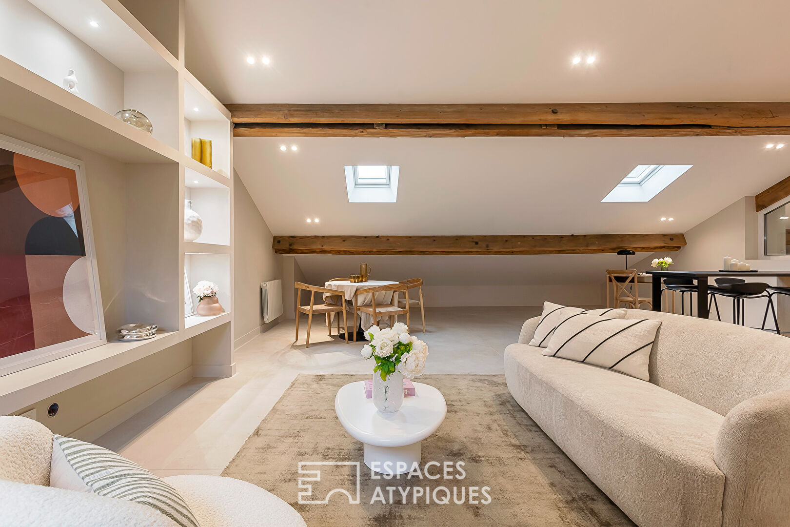 Appartement ancien à la rénovation contemporaine en face de la Préfecture