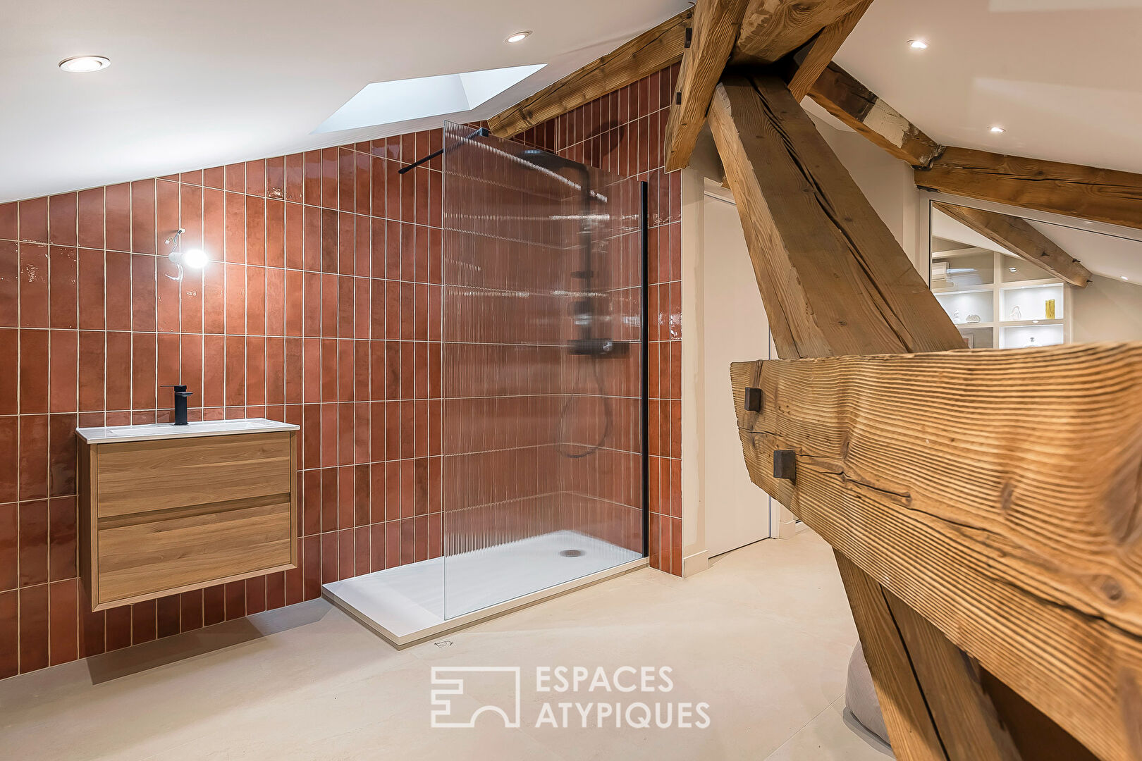 Appartement ancien à la rénovation contemporaine en face de la Préfecture