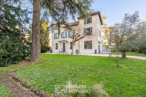 Maison ancienne avec jardin et piscine au calme d&rsquo;une impasse