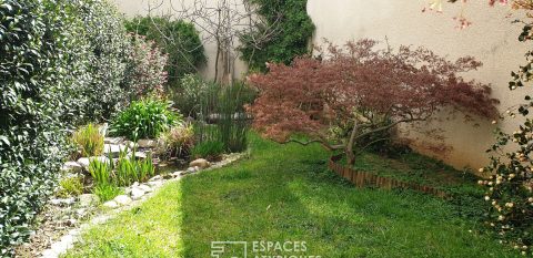 Rez-de-jardin avec 242m2 de jardin