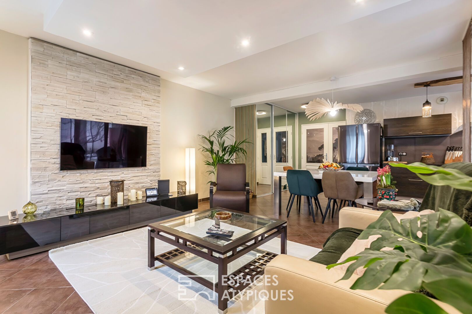 Rez-de-jardin avec 242m2 de jardin