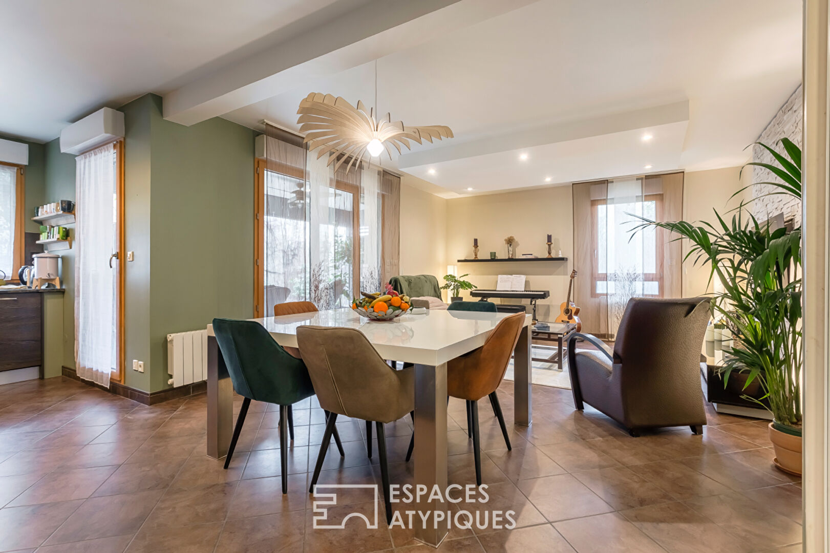 Rez-de-jardin avec 242m2 de jardin