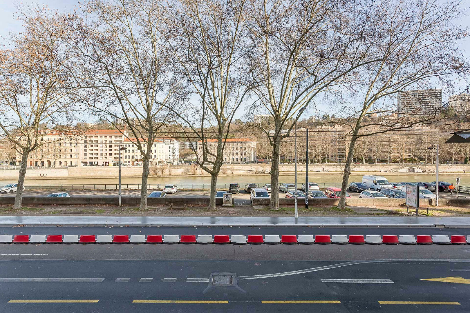 Appartement plein de cachet avec vue sur la Saône