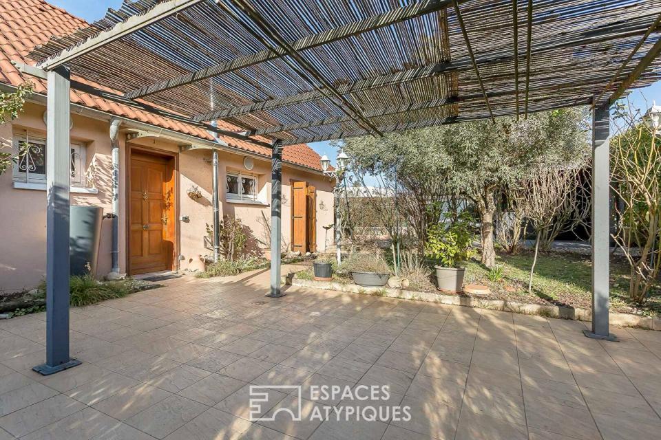 Maison avec jardin à proximité du métro Cuire