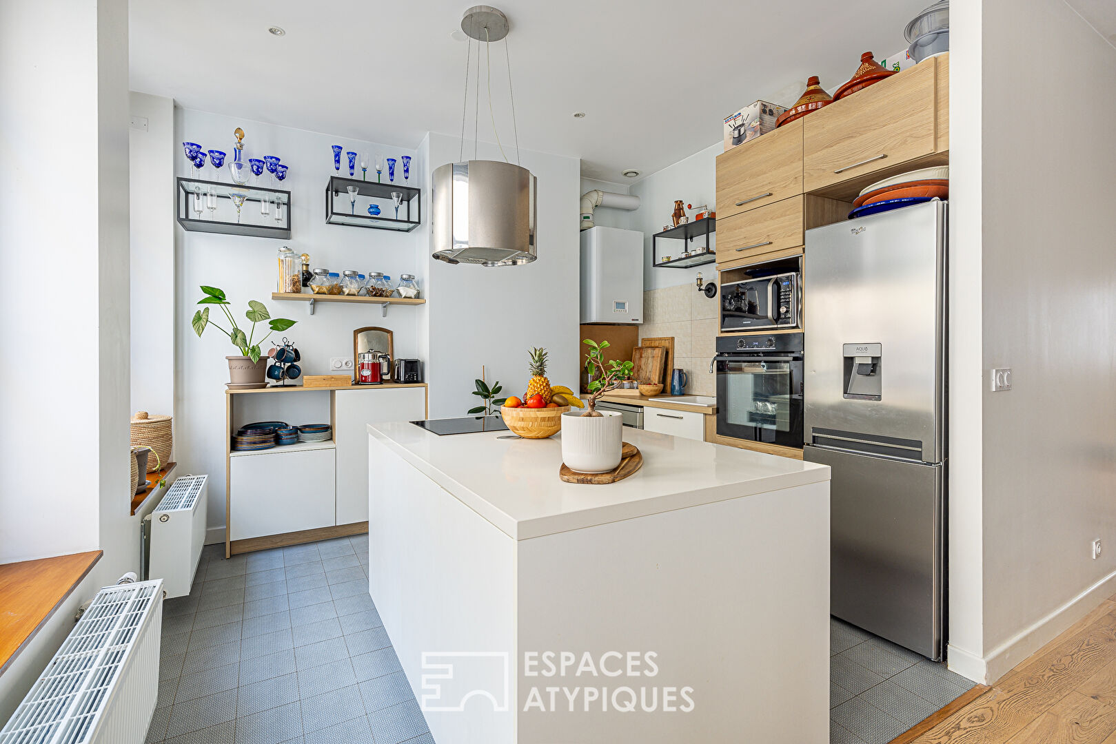 Ancien rénové à proximité de la Place Croix-Paquet