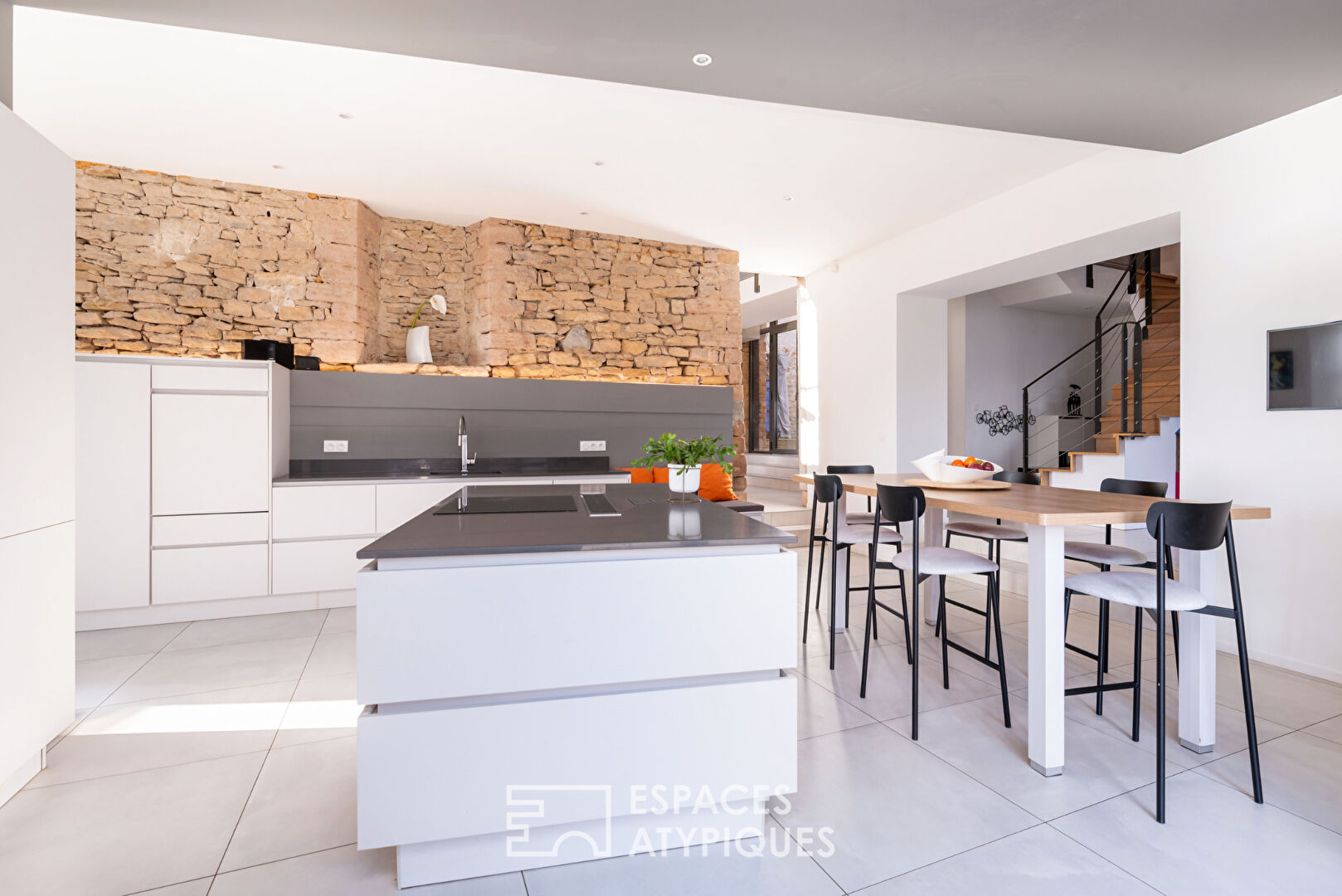 Ancienne Grange du Château Rouge rénovée