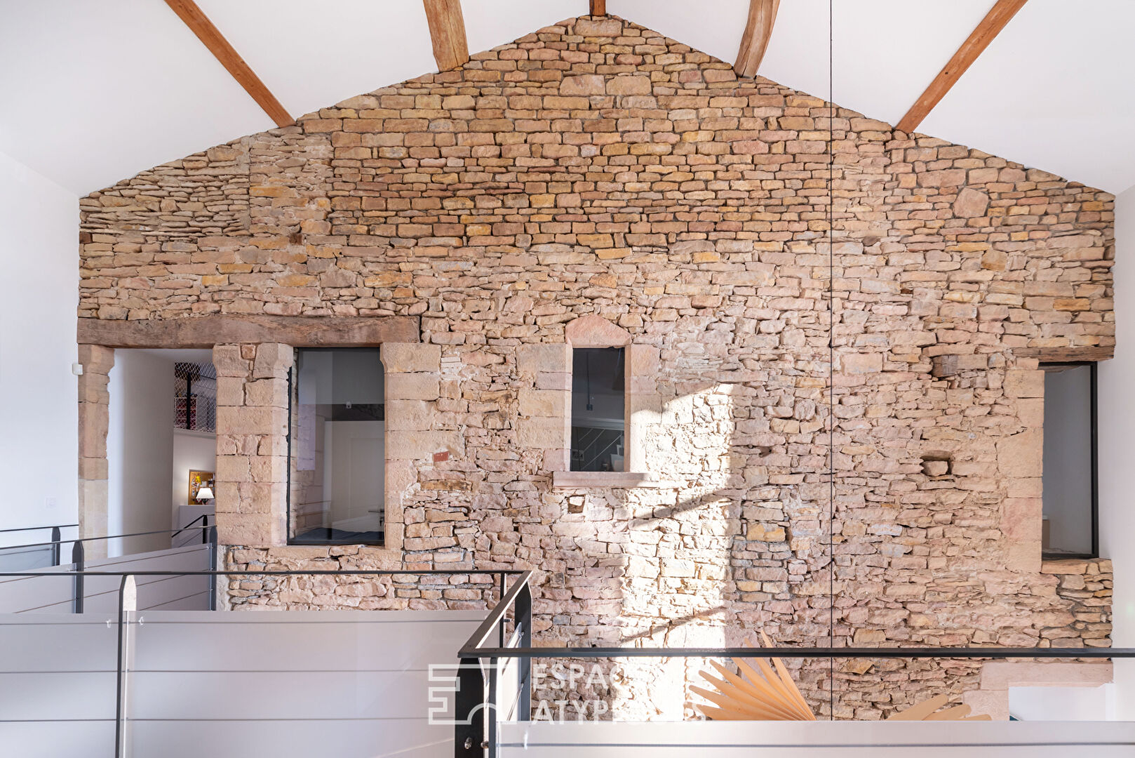 Ancienne Grange du Château Rouge rénovée