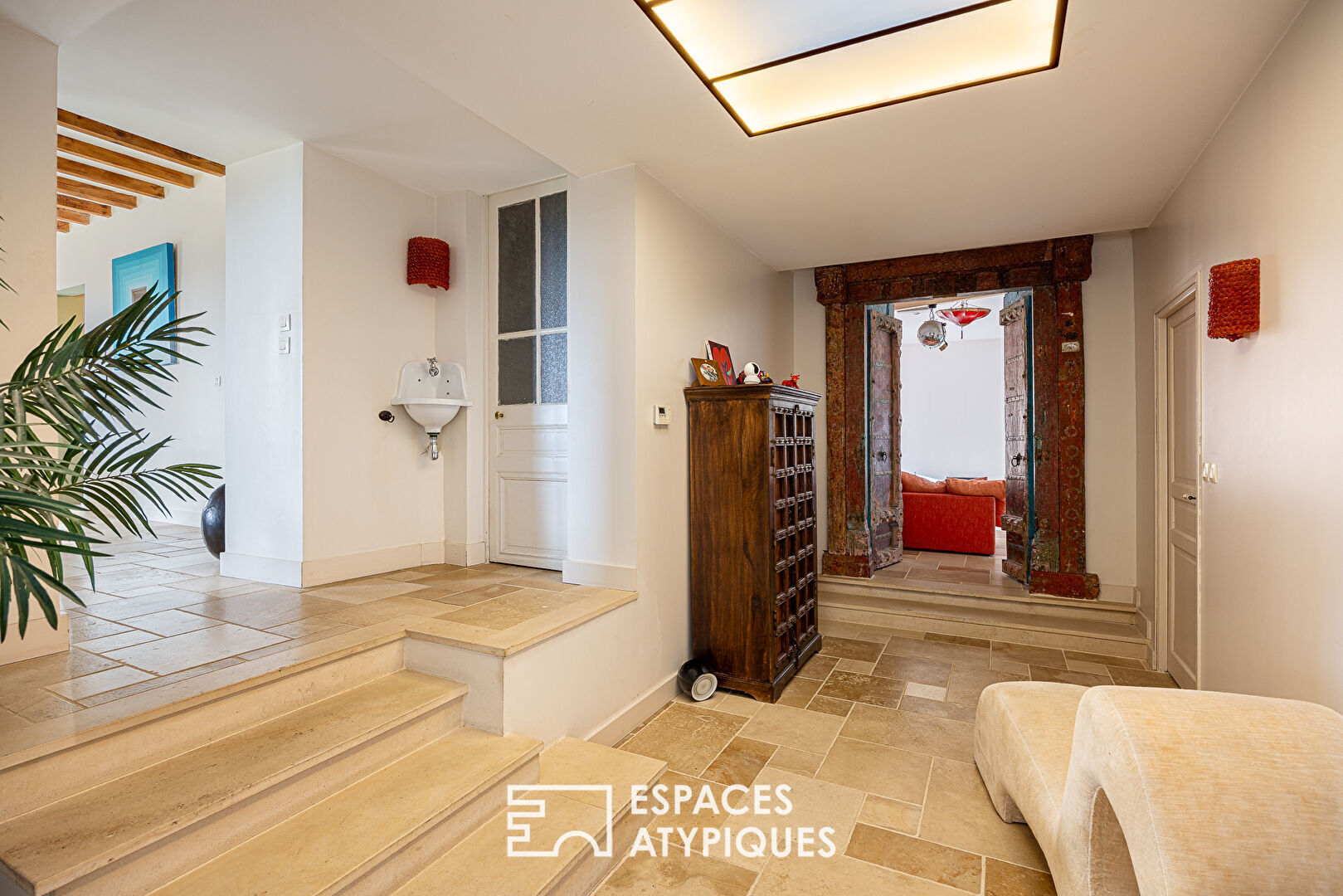 Ancienne bastide rénovée avec piscine et vue