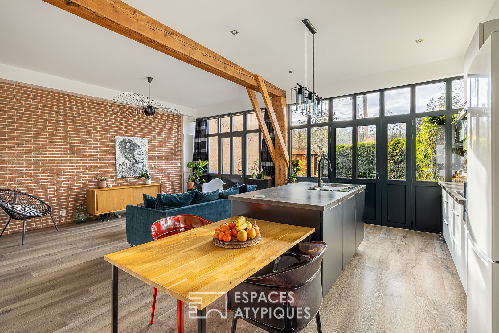 Appartement esprit loft avec jardin dans une ancienne ferme