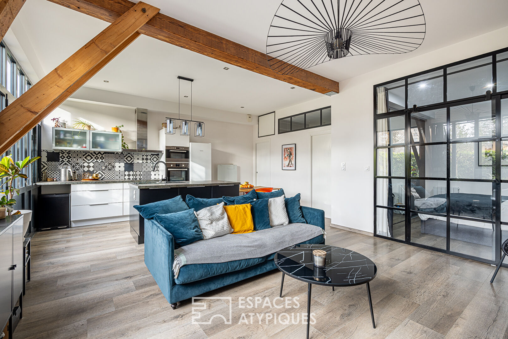 Appartement esprit loft avec jardin dans une ancienne ferme