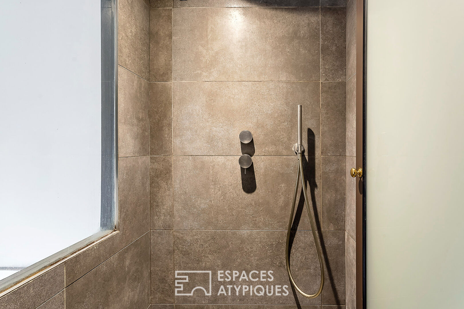 Appartement d&rsquo;architecte avec vue panoramique sur toute la ville