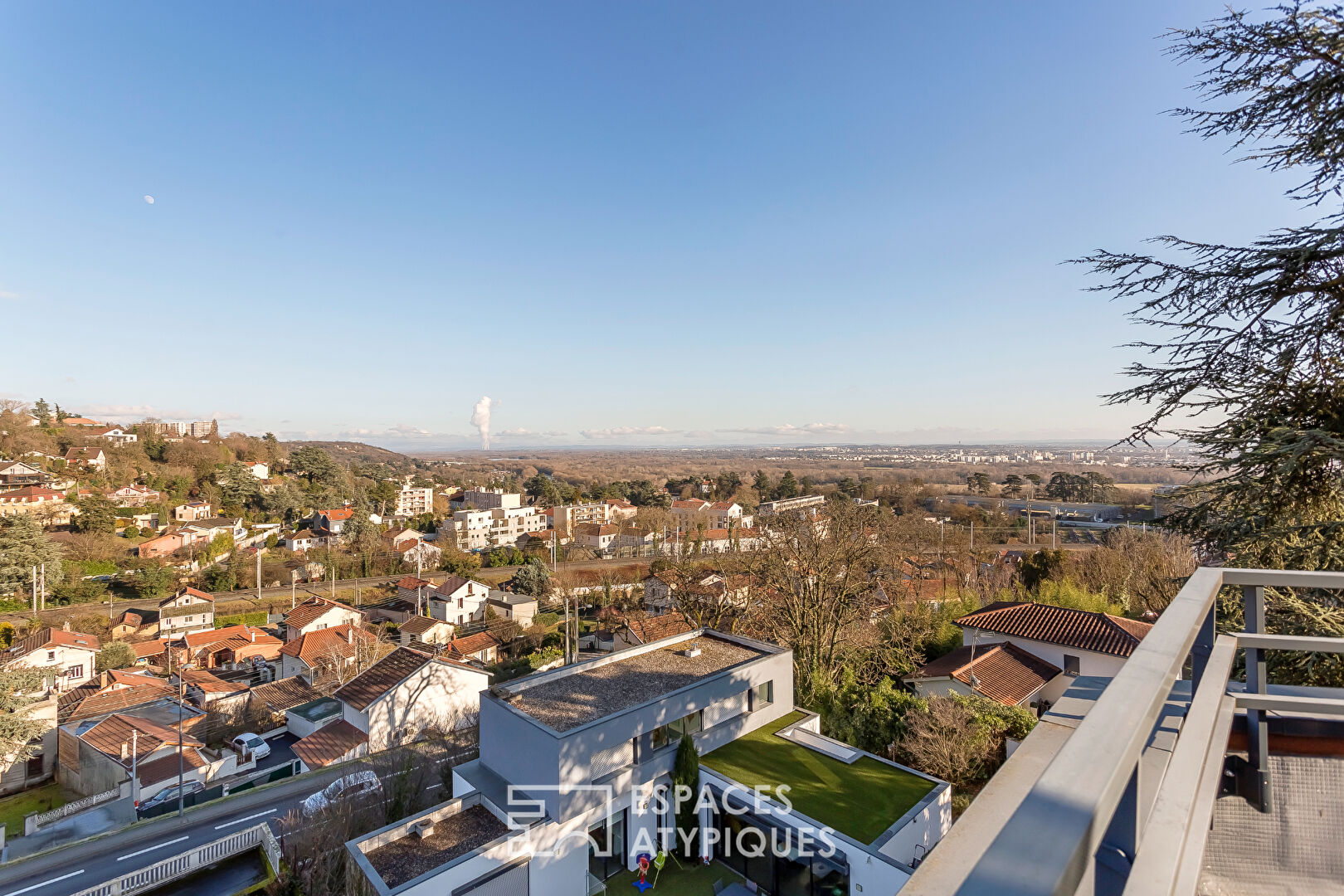 Maison 1920 avec dépendances et jardin