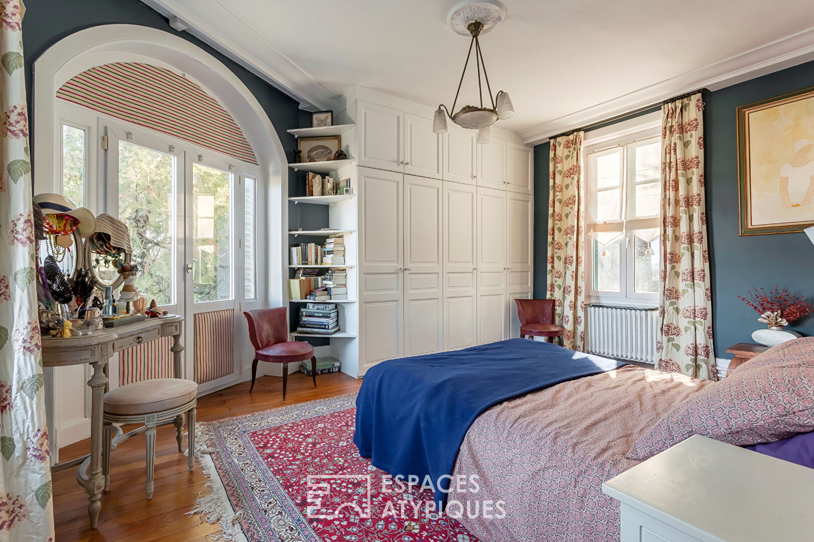 Maison 1920 avec dépendances et jardin