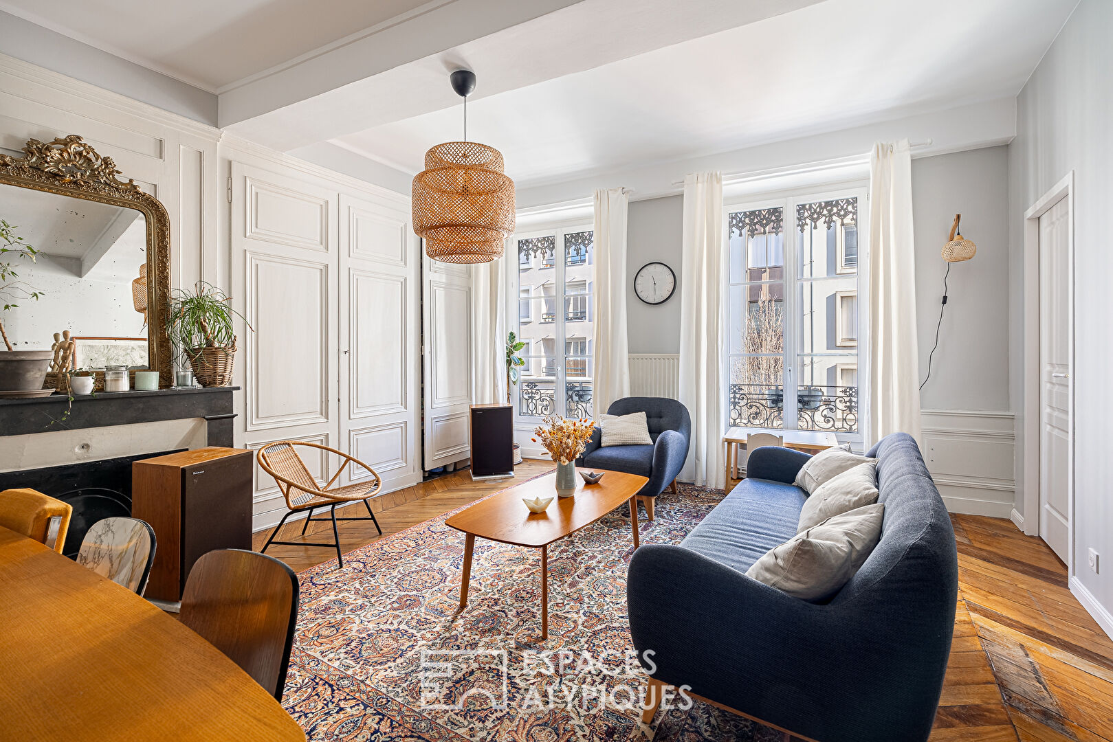 Ancien rénové au coeur du 7ème