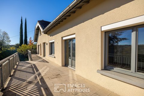 Maison rénovée avec jardin et vue dégagée