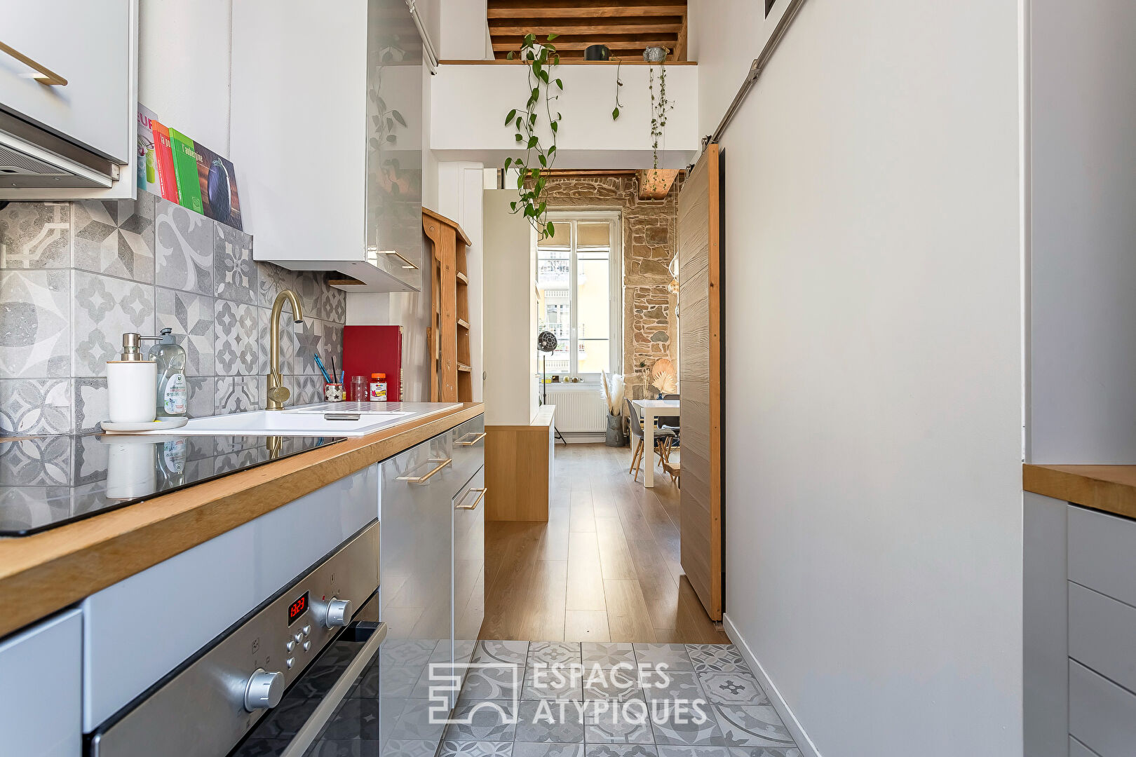 Lumière, calme et volumes au coeur des Pentes, limite Croix-Rousse