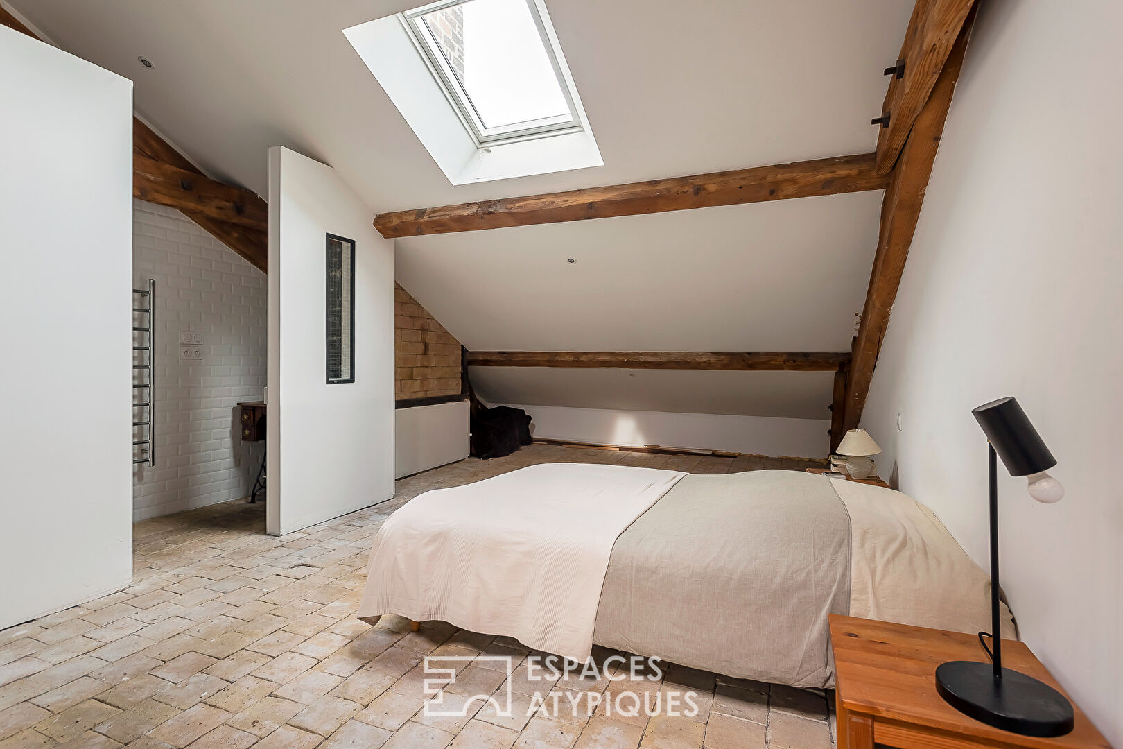 Duplex de caractère au dernier étage avec ascenseur et vue Saône