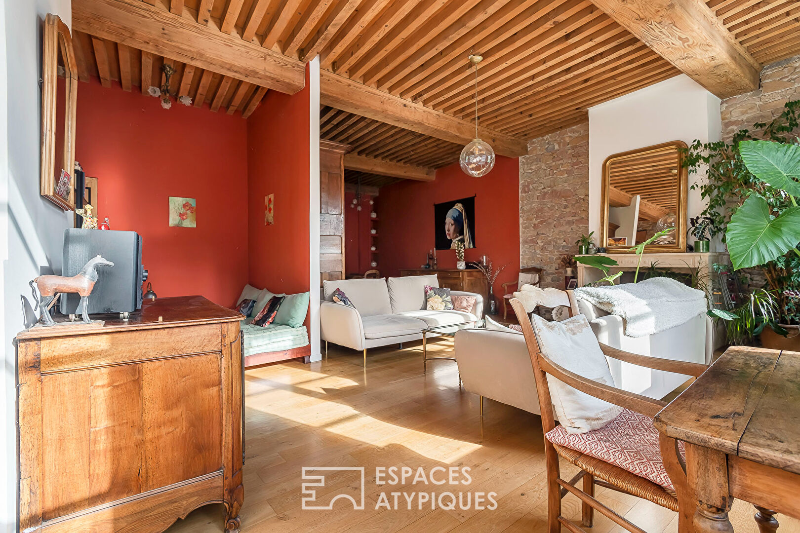 Appartement familial de caractère avec vue Saône et jardin commun