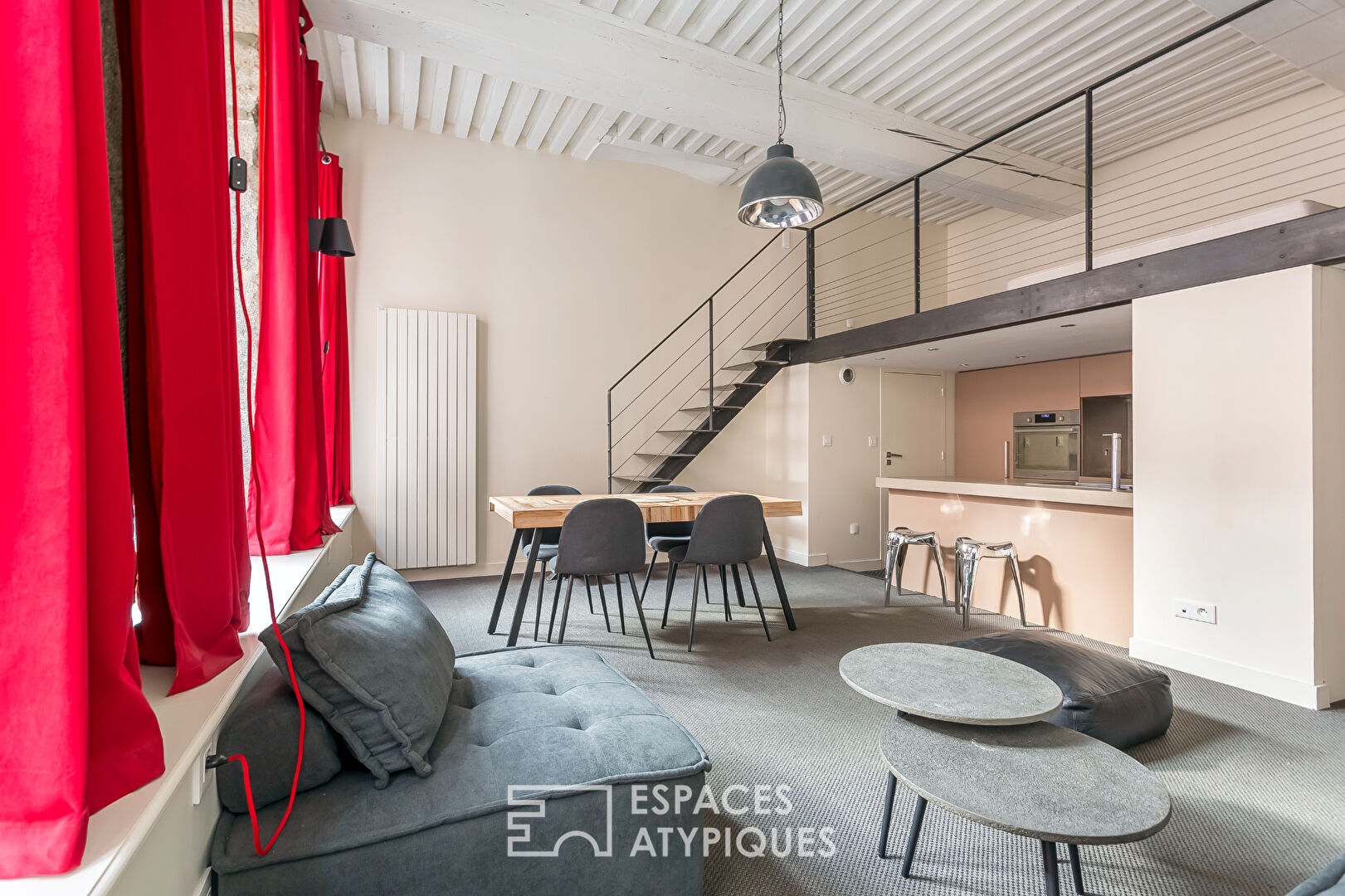 Architect-designed renovation on the slopes of Croix-Rousse