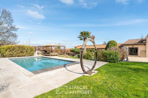 Ancien cuvage de 1850 à la rénovation contemporaine avec dépendances et piscine