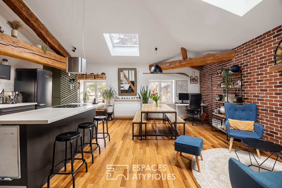 Chatoyant T3 dans ancienne dépendance du Château à Saint-Priest