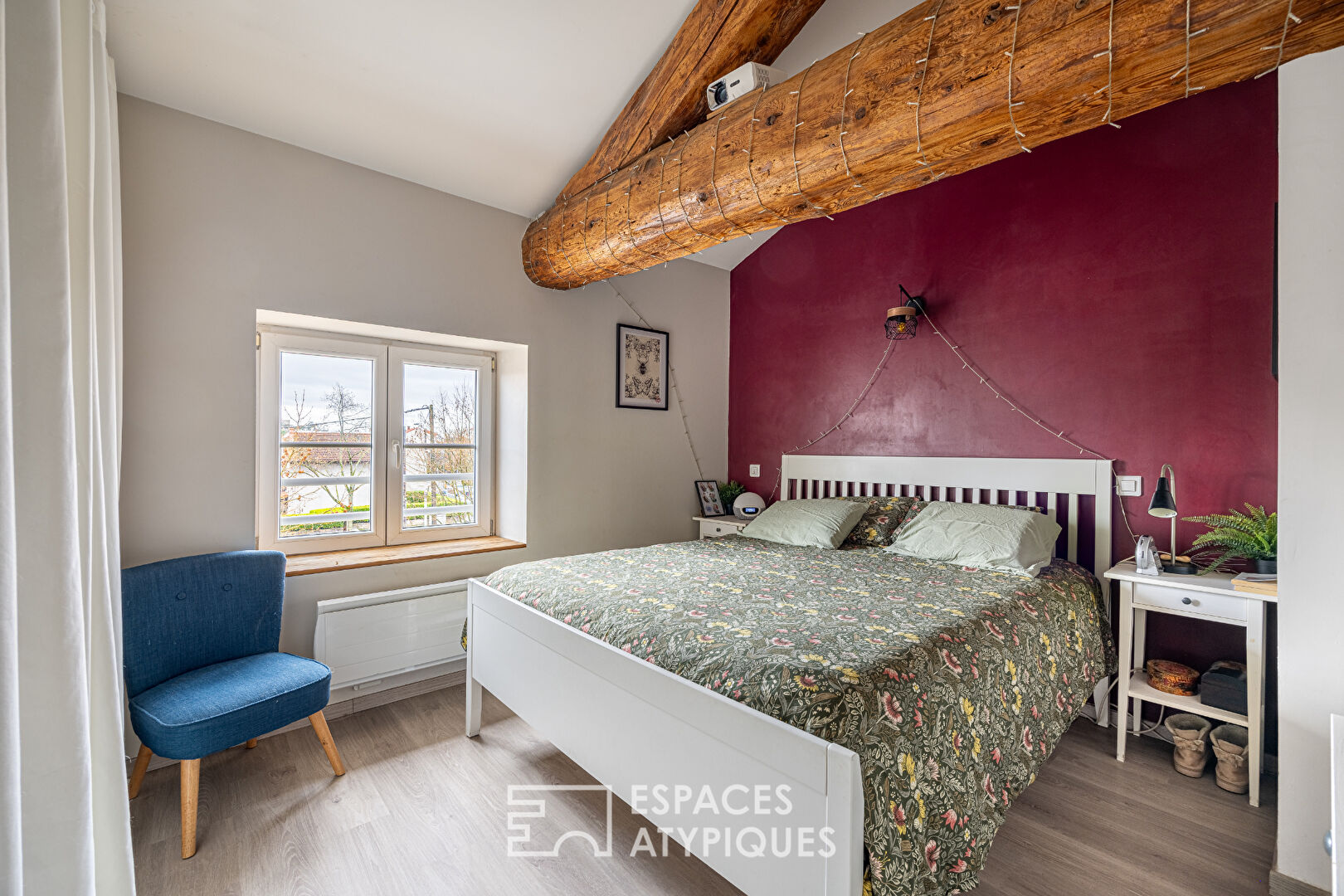 Chatoyant T3 dans ancienne dépendance du Château à Saint-Priest