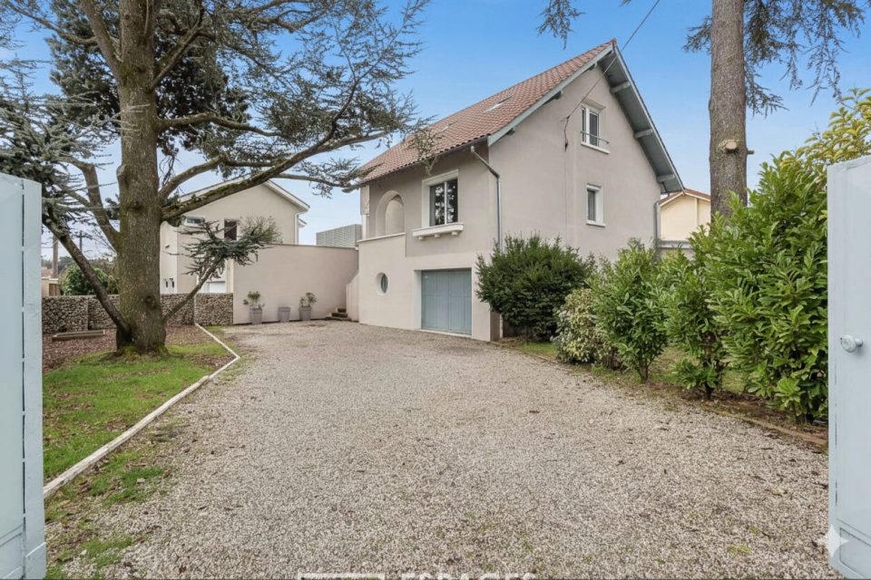 Maison des années 1950 avec extension contemporaine