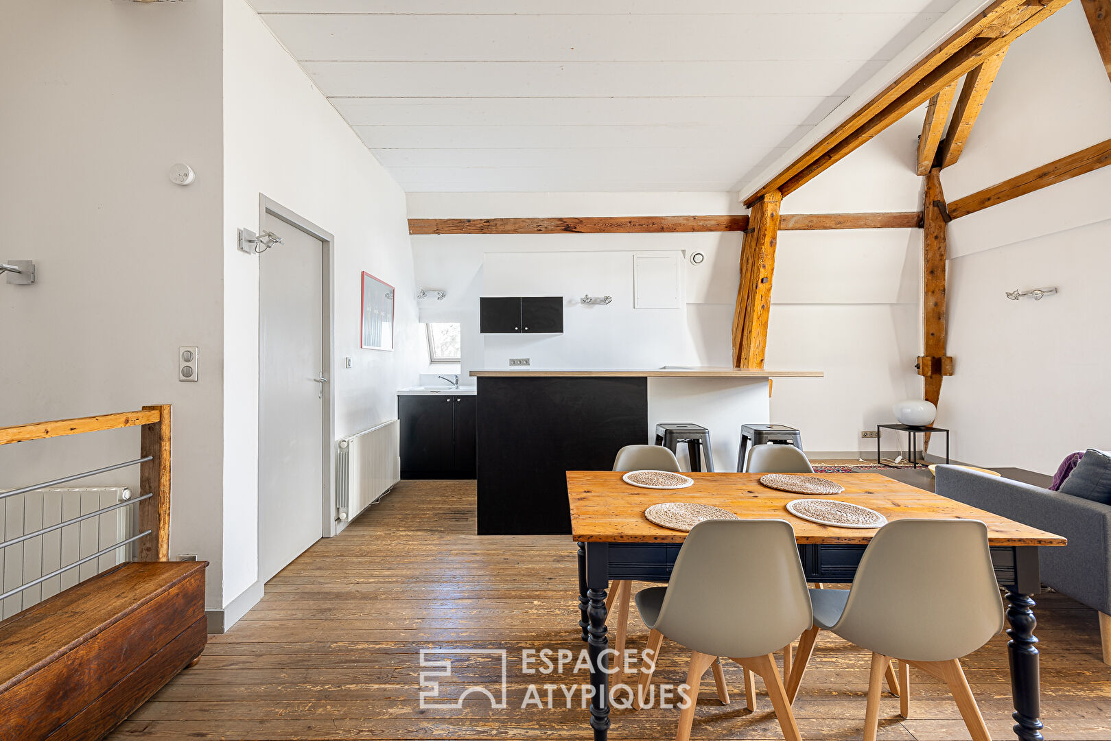 Duplex de caractère dans une bâtisse ancienne