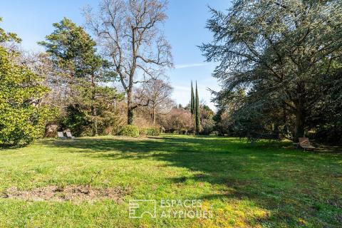 Maison ancienne avec parc arboré à rénover