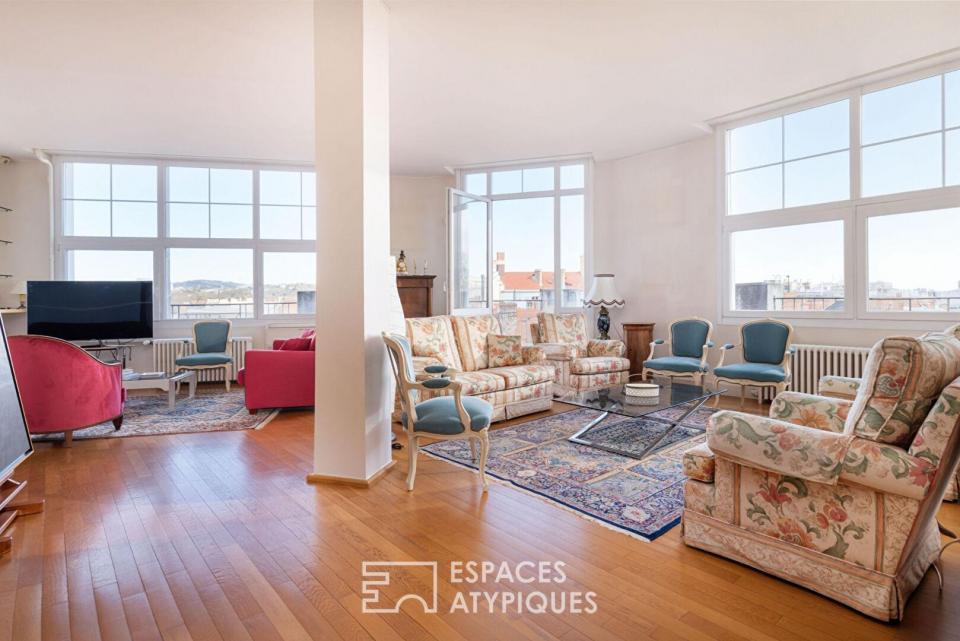 Dernier étage avec balcon et vue au coeur des Brotteaux - 175 m2