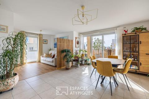 Appartement avec terrasse au dernier étage dans un immeuble contemporain