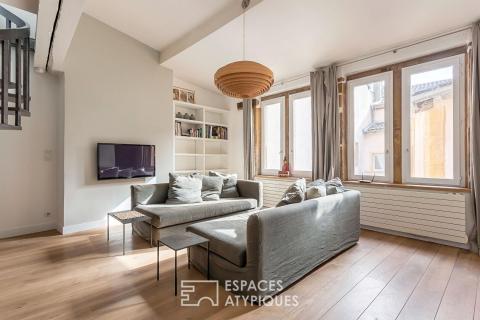 Duplex rénové au dernier étage en plein coeur du Vieux-Lyon