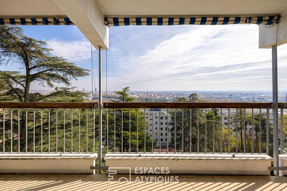 Appartement rénové avec vue sur Lyon et la chaîne des Alpes