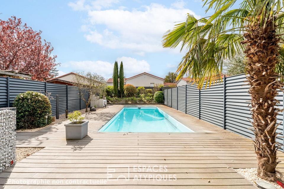 Loft de caractère avec terrasses et piscine dans une ancienne usine