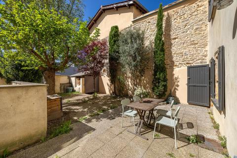 Duplex de charme avec jardin paysagé à Rochetaillée-sur-Saône