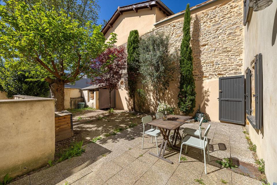 Duplex de charme avec jardin paysagé à Rochetaillée-sur-Saône