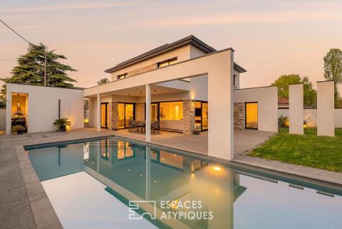 Maison contemporaine au prestation haut de gamme avec piscine