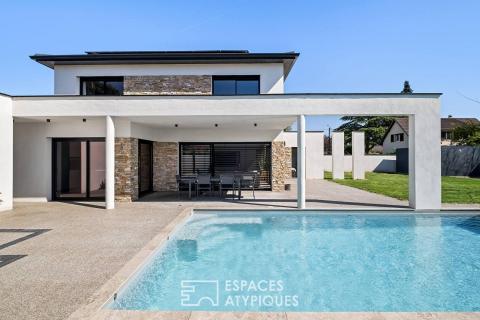 Maison contemporaine au prestation haut de gamme avec piscine