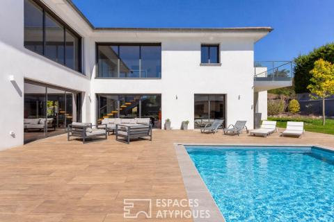 Villa d&rsquo;architecte avec piscine